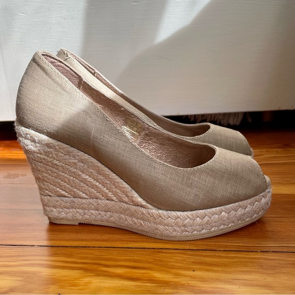 Dreamy Peep Toe Platform Espadrilles✨ - Picture 1 of 7